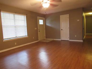 Main picture of 9 Browning Ave