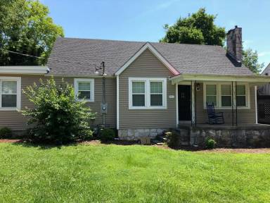 Main picture of 704 Cabell Dr