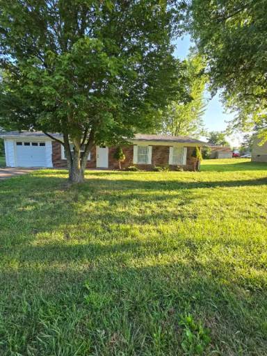 Main picture of 1819 Foxway Dr