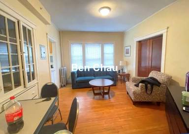Main picture of 158 Magazine St
