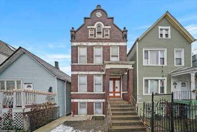 Main picture of 2021 W 47th St