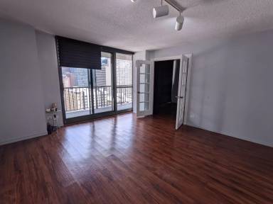 Main picture of 10 E Ontario St Apartments