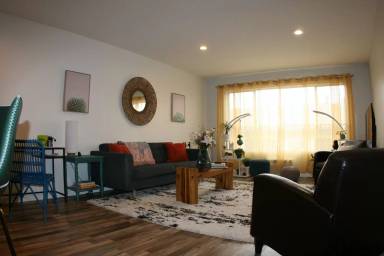 Main picture of 719 N Bunker Hill Ave