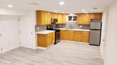 Main picture of 29 E 13th St