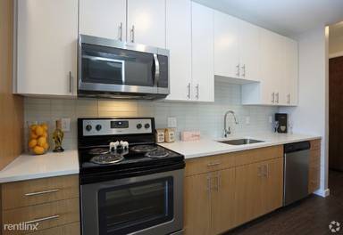 Main picture of 2455 S University Blvd