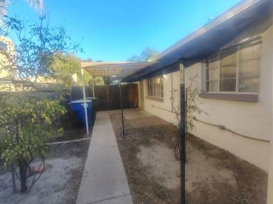 Main picture of 3308 E Glenn St