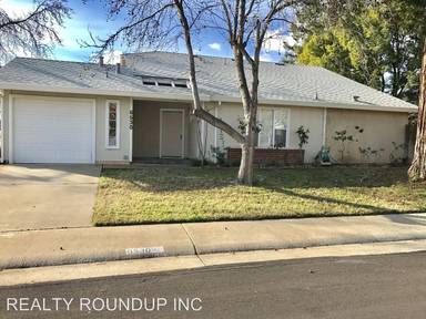 Main picture of 6530 Lennox Way