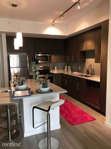 Main picture of Camden Thornton Park Apartments