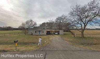 Main picture of 3898 State Highway 69 S