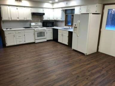 Main picture of 100 Crabtree Cir