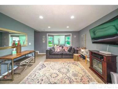 Main picture of 992 Humboldt Ave