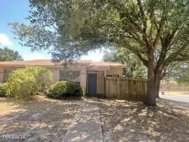 Main picture of 2501 Cypress Dr
