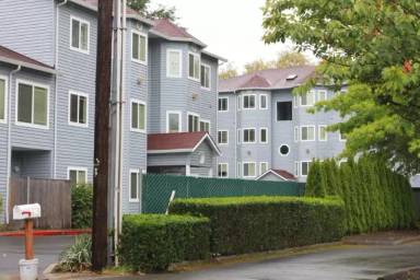 Main picture of 12231 SE Bush St