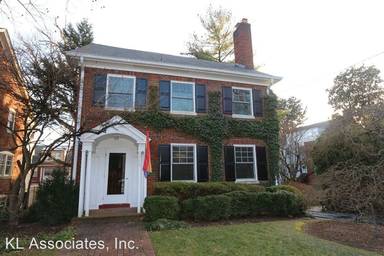 Main picture of 3110 Hawthorne St NW