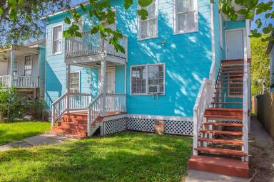 Main picture of 1614 Avenue M 1/2