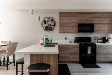 Main picture of 3407 W 63rd Pl