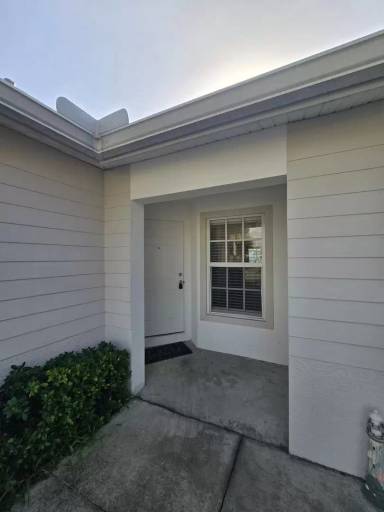 Main picture of 4619 SE 4th Pl