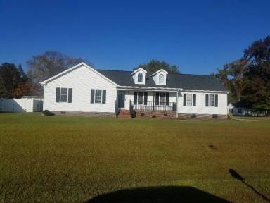 Main picture of 405 Kuwicki Rd