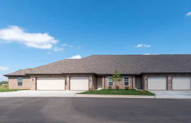 Main picture of The Villas At James River