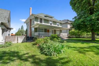 Main picture of 1714 W 8th Ave