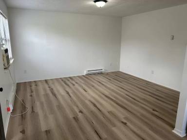 Main picture of 270 Everett Ave