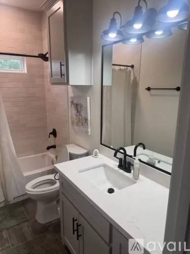 Main picture of 5910 Ceniza Dr