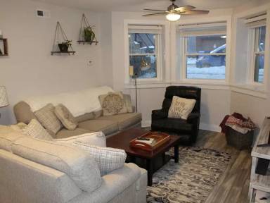 Main picture of 2336 N Maplewood Ave
