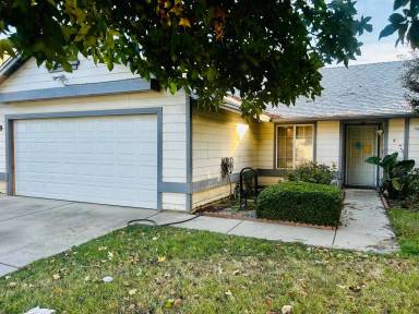Main picture of 5575 W Richert Ave