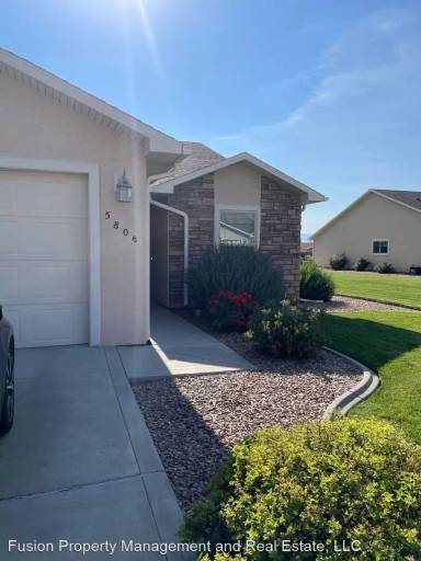 Main picture of 580 1/2 Belhaven Way