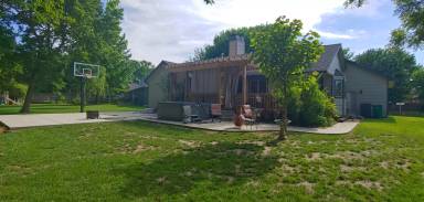 Main picture of 9707 Savannah St