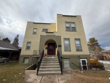 Main picture of 676 N Davis St