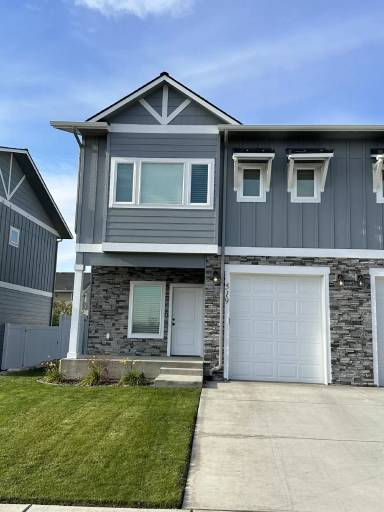 Main picture of 519 N Creative Way