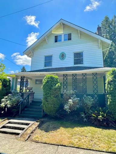 Main picture of 2314 NE Prescott St