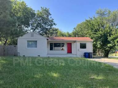 Main picture of 3306 E Easton St