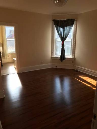 Main picture of 275 Clipper St