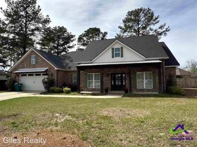 Main picture of 126 Hawks Nest Dr