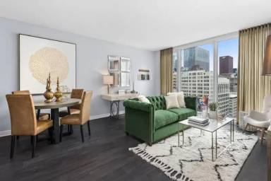 Main picture of 17 N State St