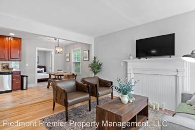 Main picture of 107 Radford St