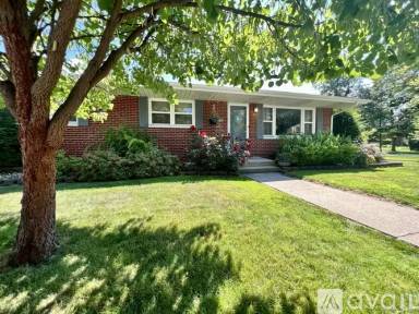 Main picture of 401 S 15th St