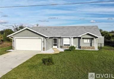 Main picture of 9492 Galaxie Cir