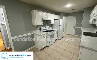Main picture of 6913 Century Oaks Dr