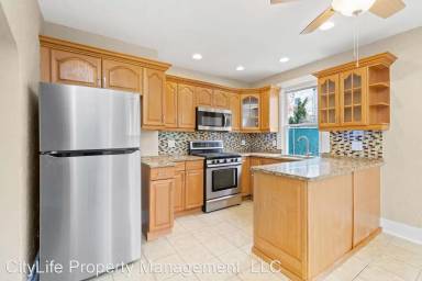 Main picture of 857 Norwich Ave