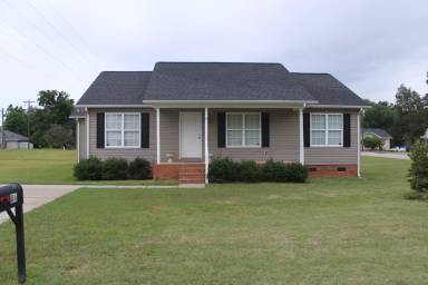 Main picture of 68 Walnut St