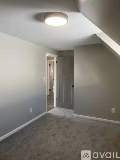 Main picture of 1906 S 9th St