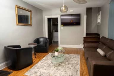 Main picture of 203 Clinton St