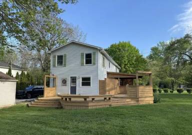 Main picture of 1738 E 71st St