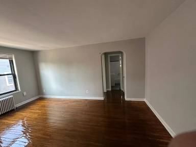 Main picture of 1000 Otis St NE