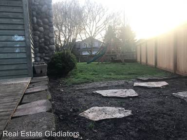 Main picture of 16445 155th St SE