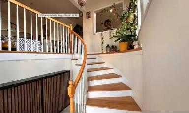 Main picture of 37 Queen Isabella Way