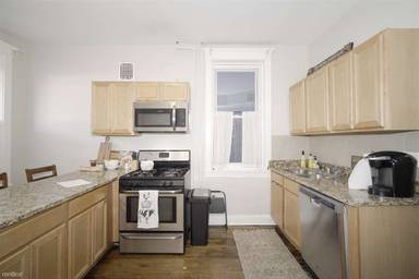 Main picture of 1077 N Paulina St